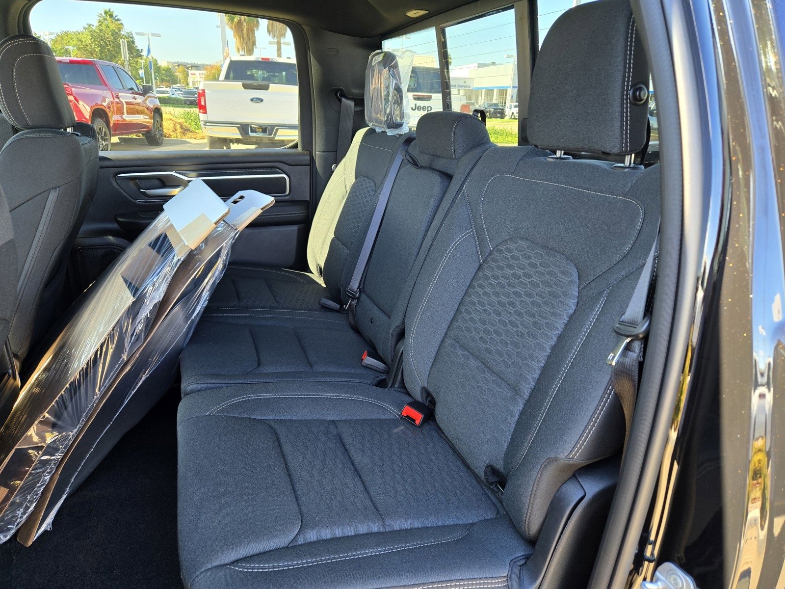 New 2026 RAM 1500 4x4 Crew Cab image 7
