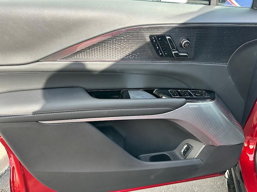 New 2026 Cadillac Lyriq V image 13