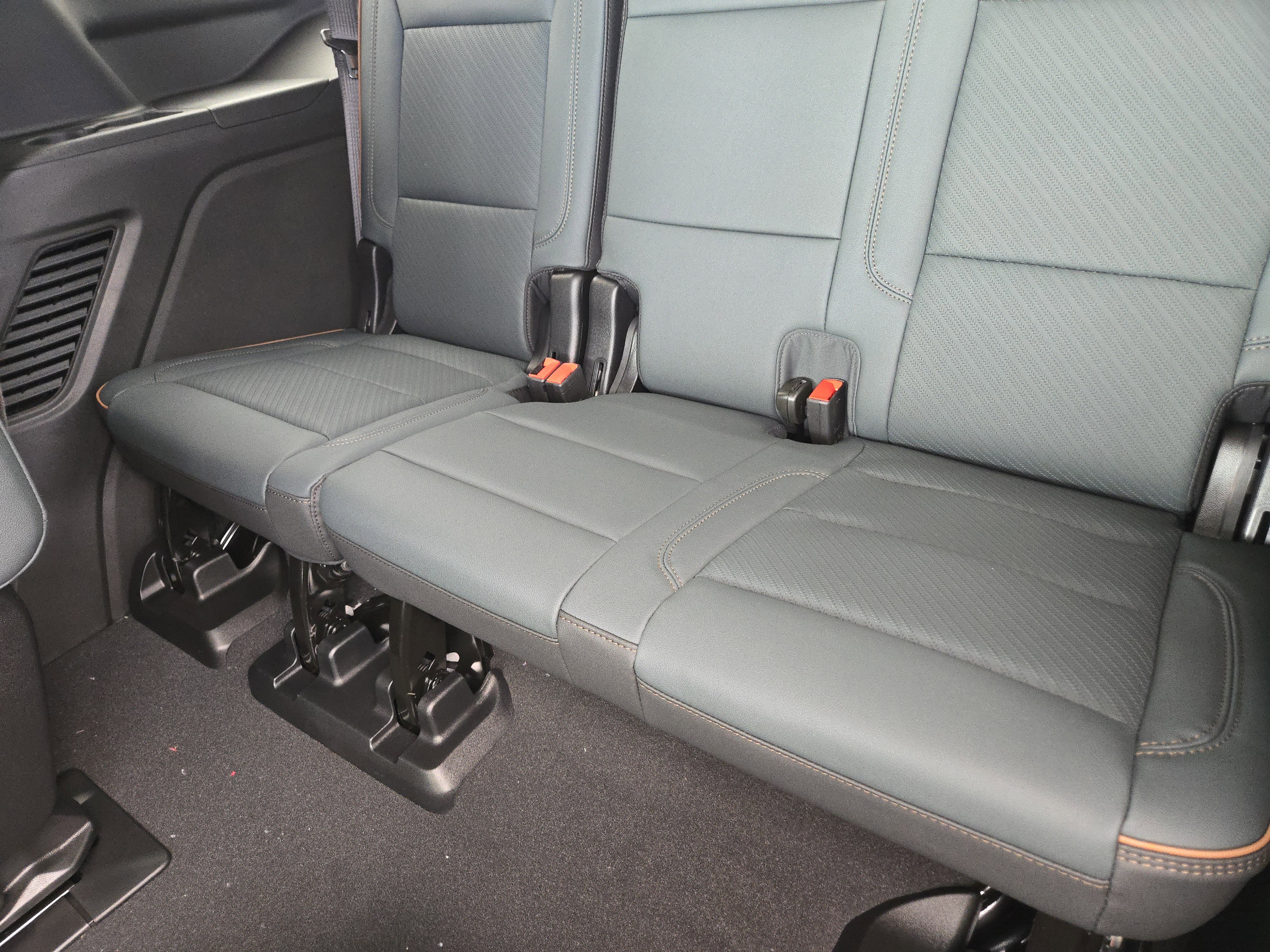 New 2026 GMC Yukon AT4 w/ AT4 Premium Package image 22