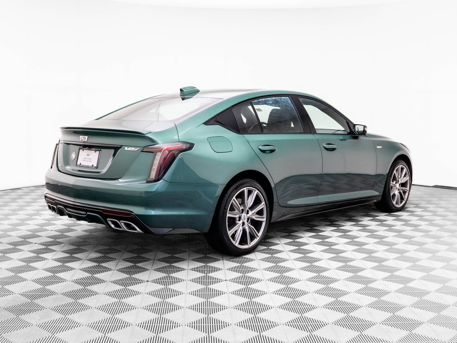 Certified 2025 Cadillac CT5 V w/ Technology Package AWD/4WD image 5