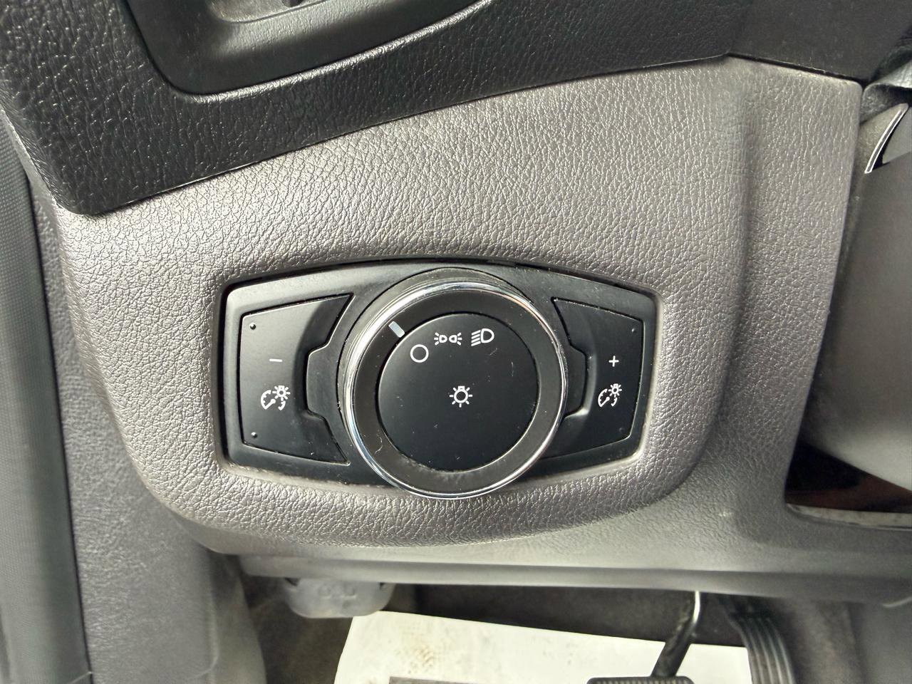 Used 2018 Ford Transit Connect XL image 18