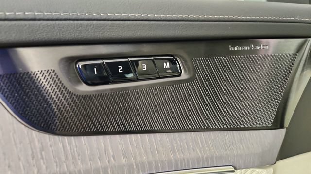 New 2026 Volvo XC90 T8 Ultra AWD/4WD image 11