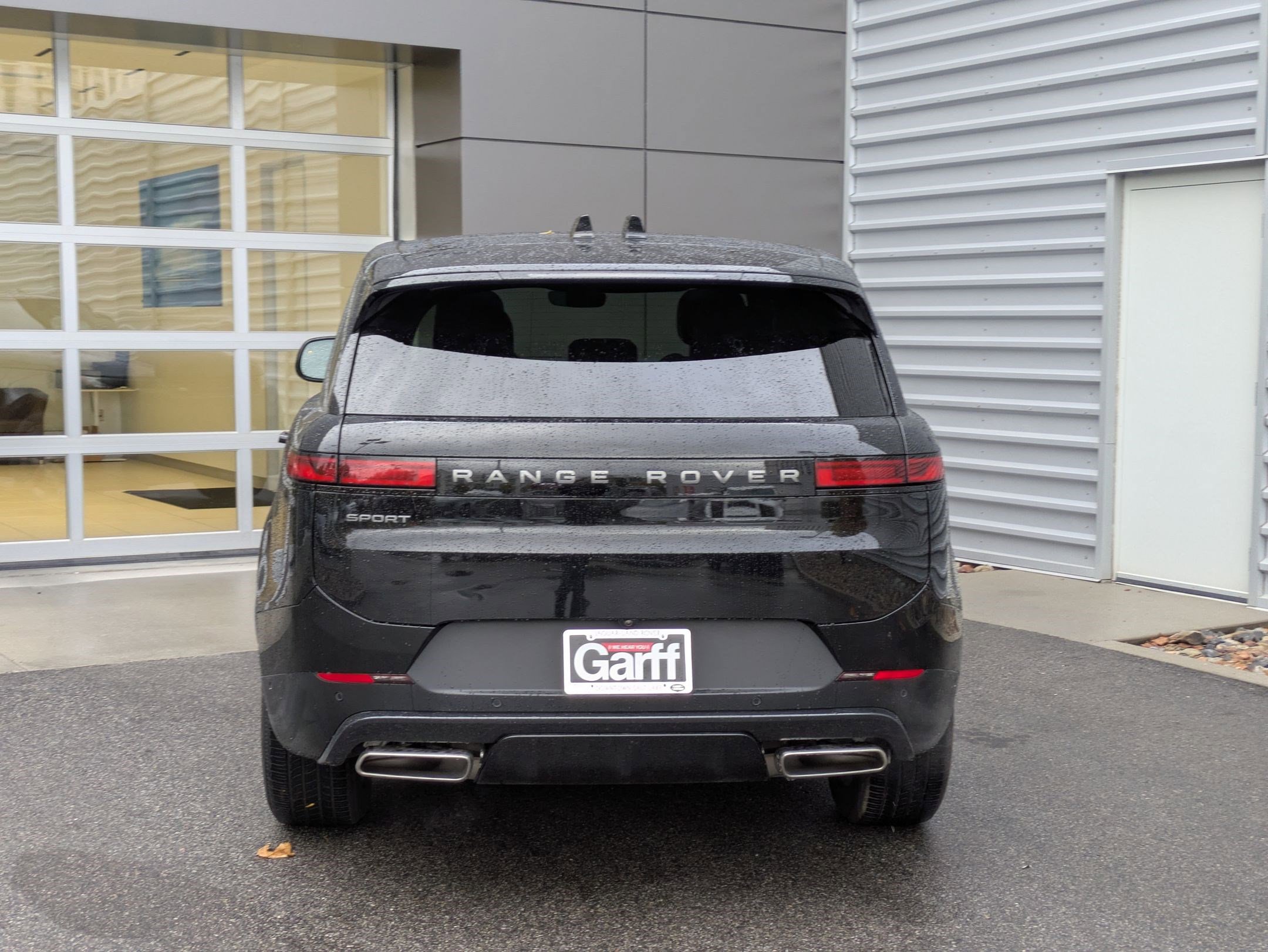 Used 2025 Land Rover Range Rover Sport image 5