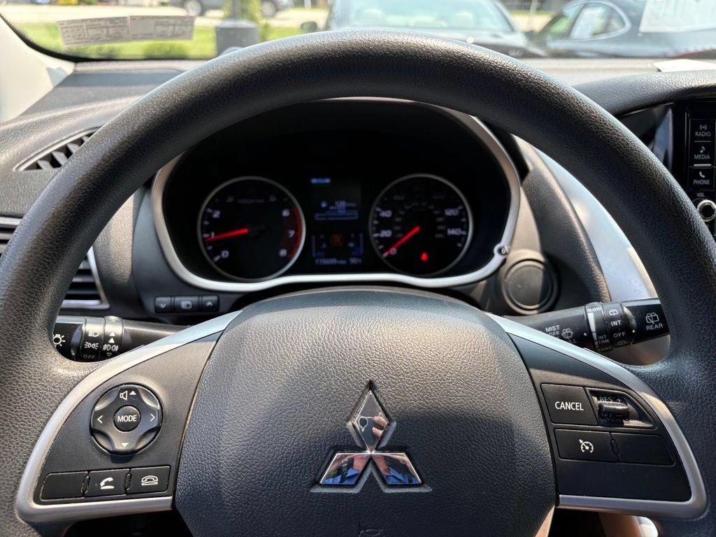 Used 2019 Mitsubishi Eclipse Cross ES AWD/4WD image 19