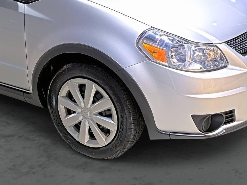 Used 2011 Suzuki SX4 AWD Hatchback image 14