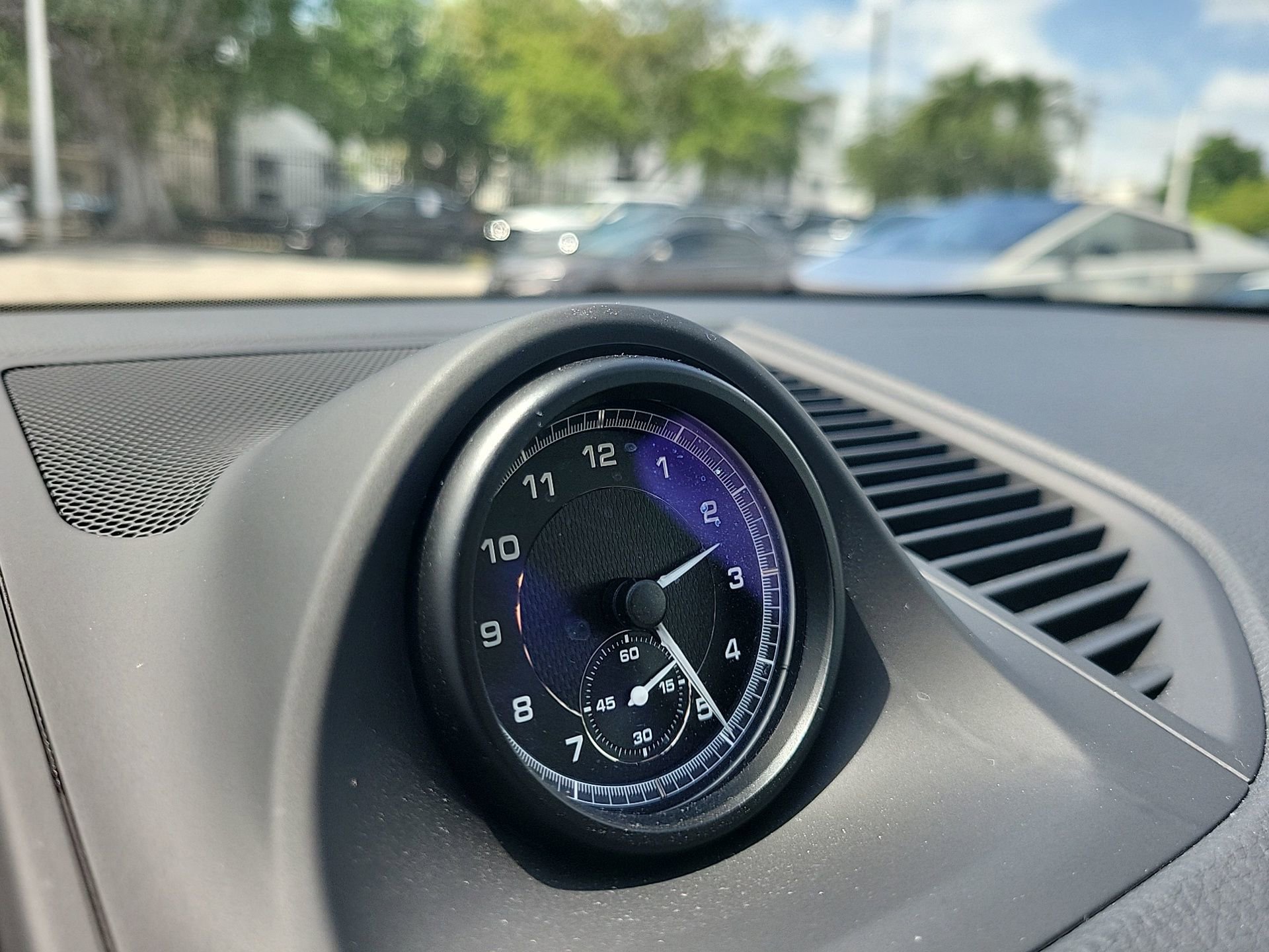 Used 2024 Porsche Macan image 31