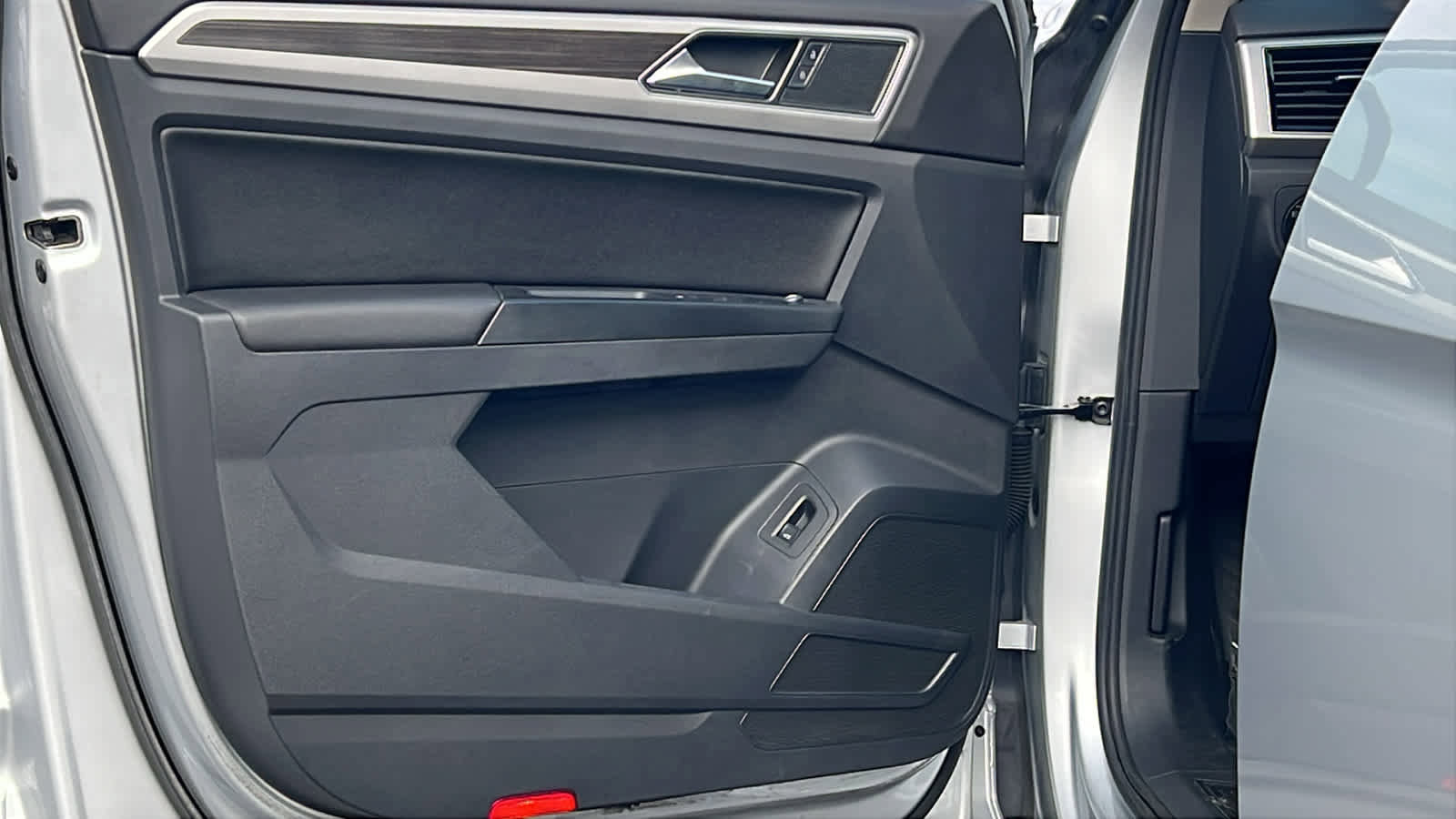 Used 2018 Volkswagen Atlas SEL image 23