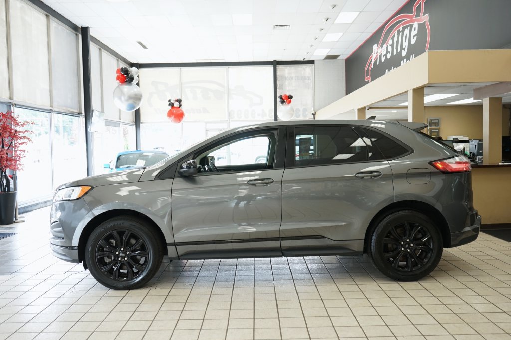 Used 2023 Ford Edge SE w/ Black Appearance Package AWD/4WD image 3