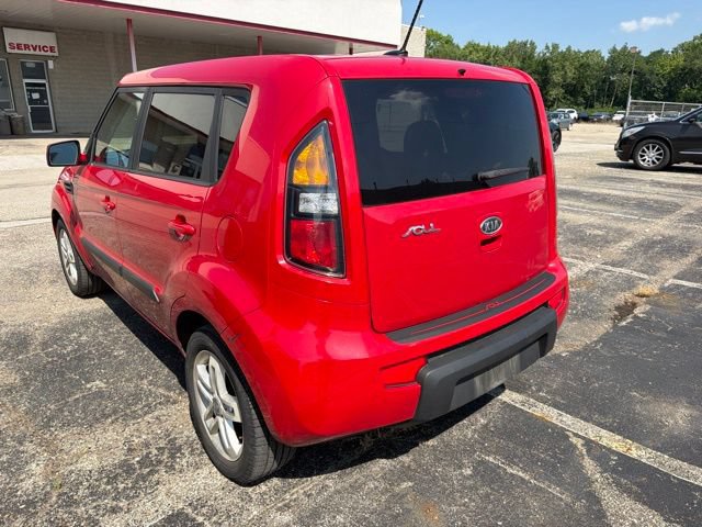 Used 2011 Kia Soul + FWD image 3