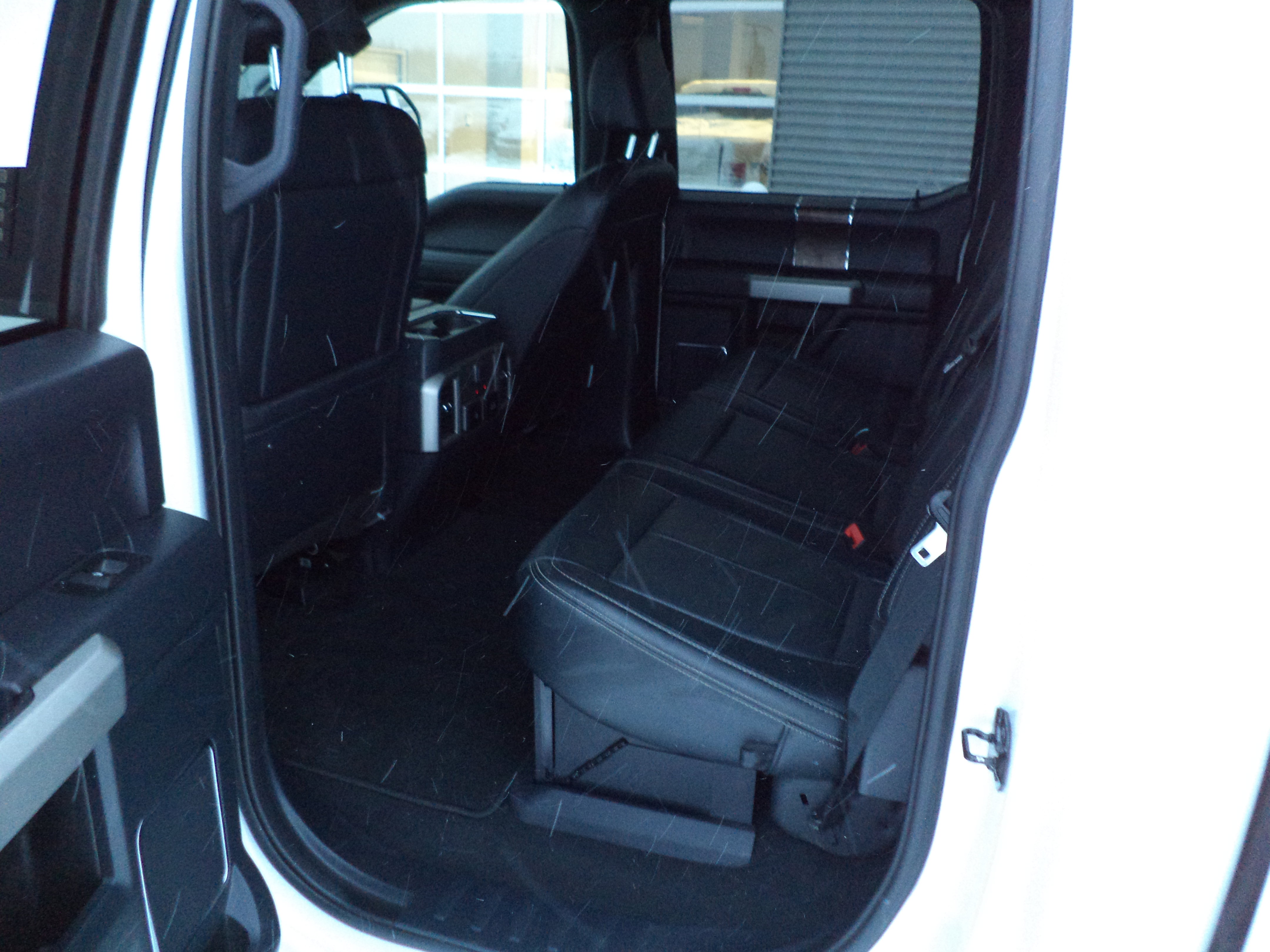 Used 2022 Ford F250 Lariat image 3