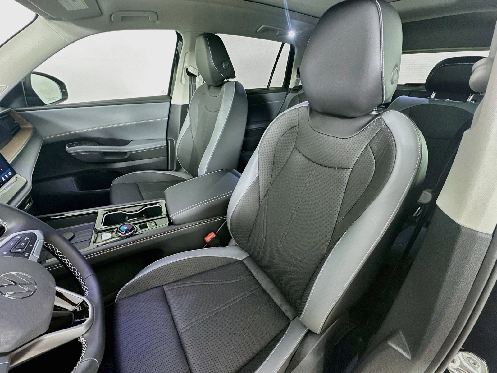 New 2027 Volkswagen Atlas SE AWD/4WD image 34