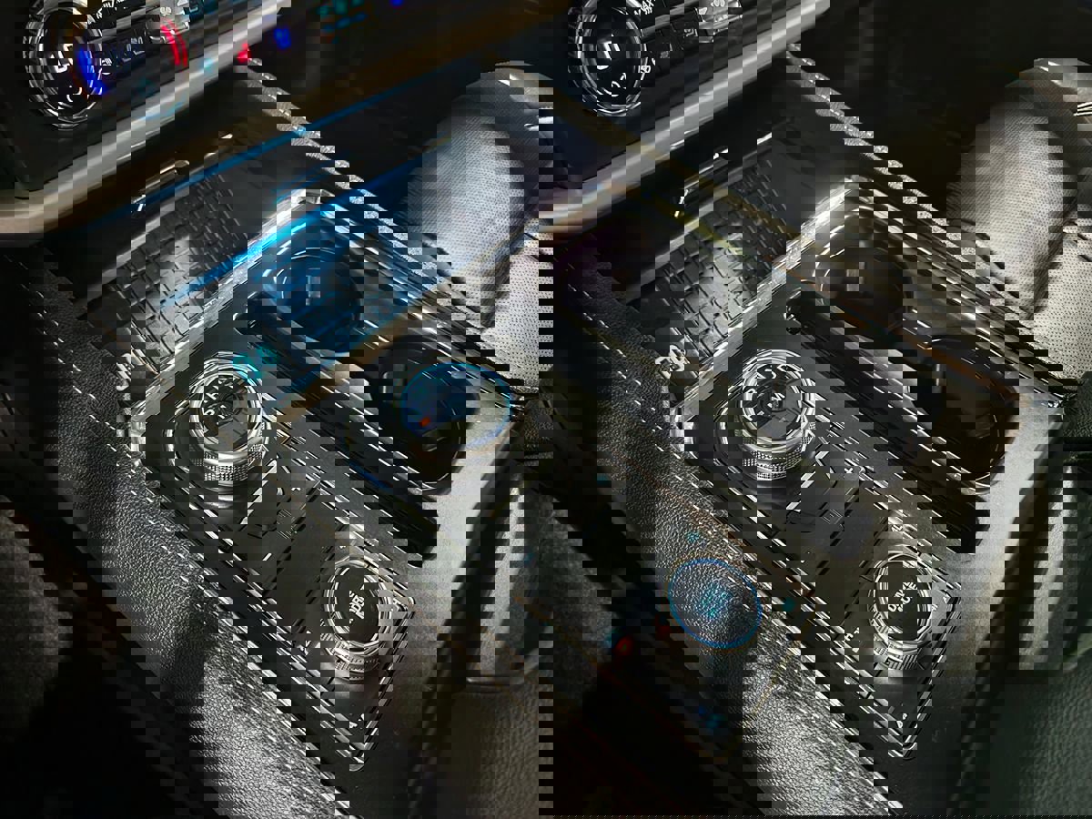 Used 2022 Ford Expedition XLT image 39