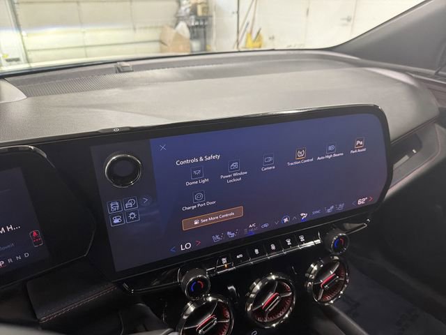Certified 2025 Chevrolet Blazer EV RS AWD/4WD image 29
