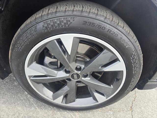 Used 2024 Audi Q4 e-tron Premium Plus w/ Premium Plus image 9