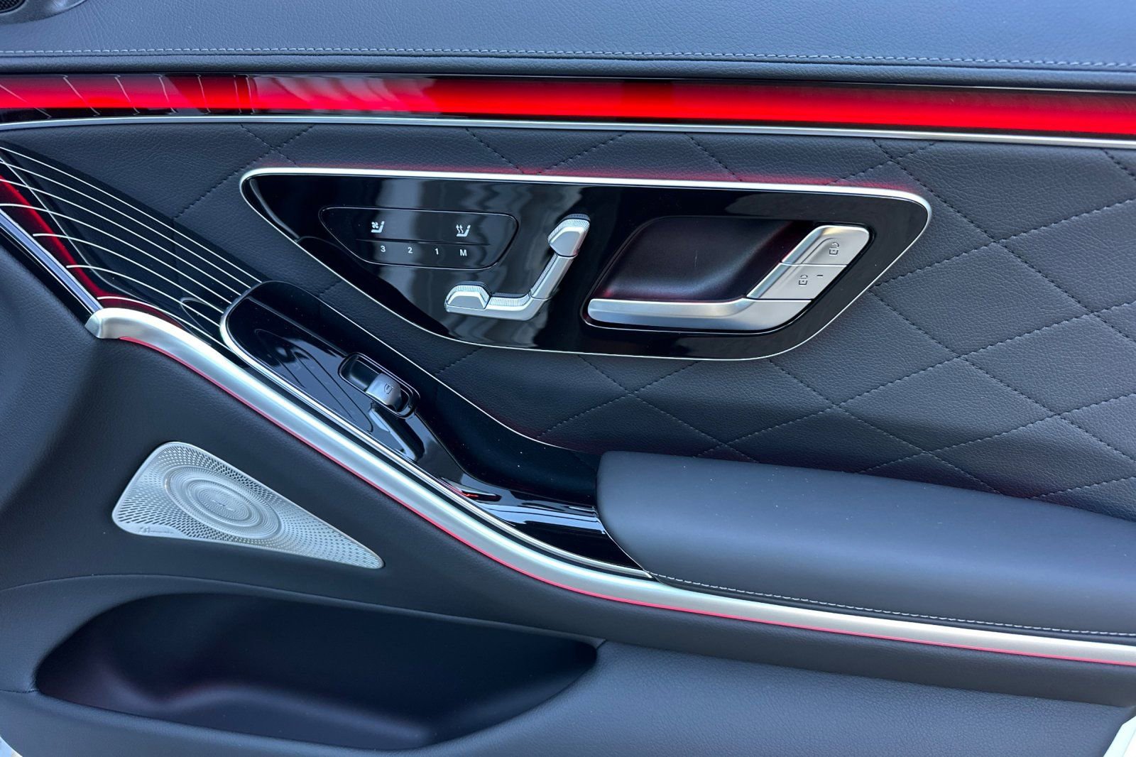 New 2026 Mercedes-Benz S 580 4MATIC Sedan image 32