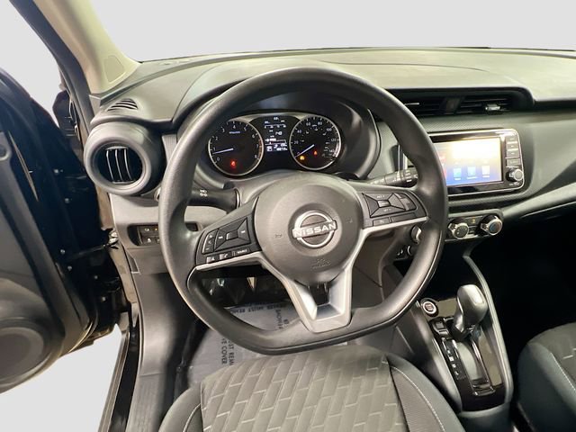 Used 2022 Nissan Kicks S FWD image 11