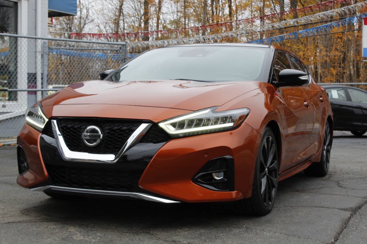 Used 2019 Nissan Maxima SR w/ Premium Package FWD image 4