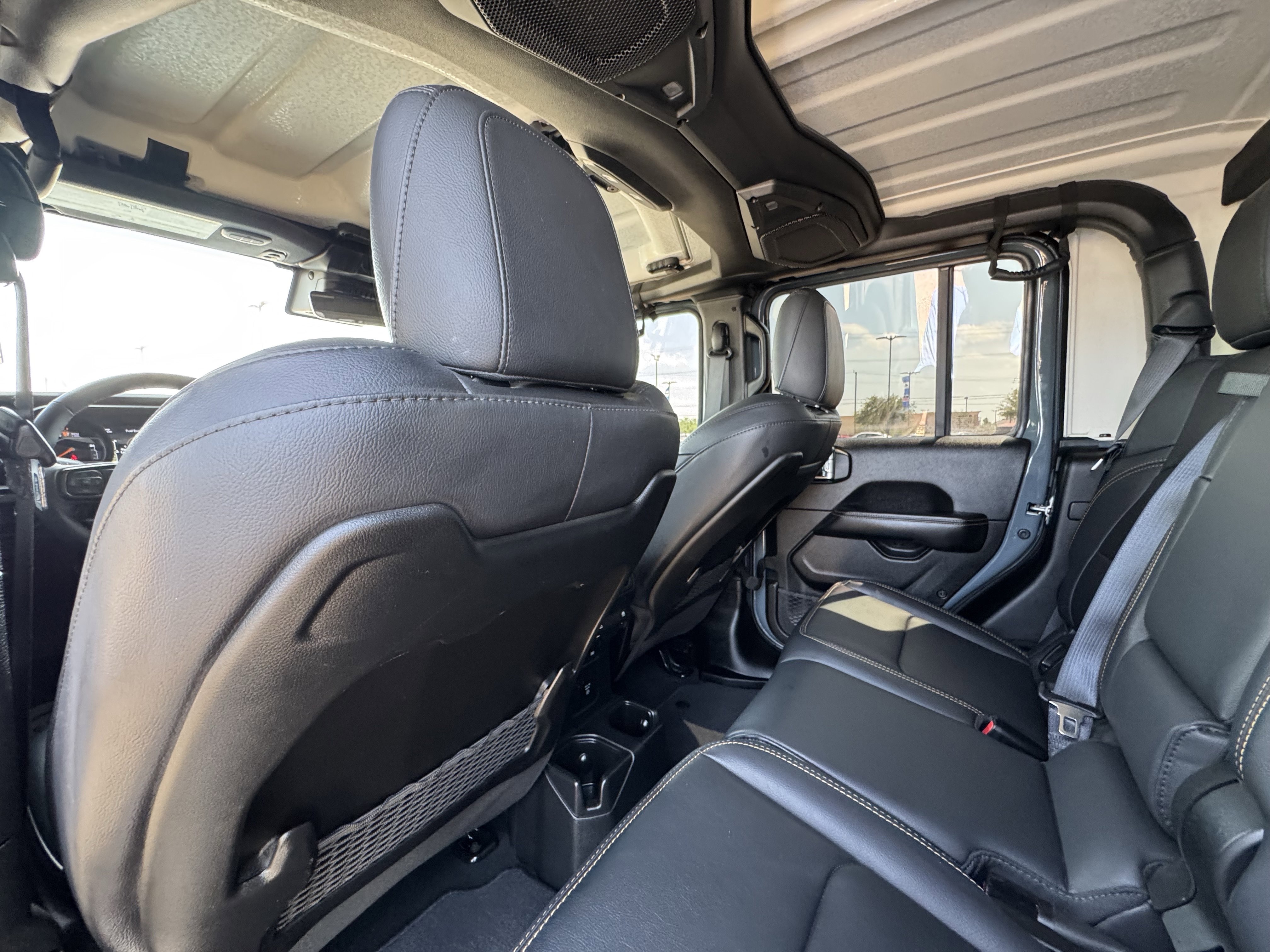 Used 2025 Jeep Gladiator Sport image 26