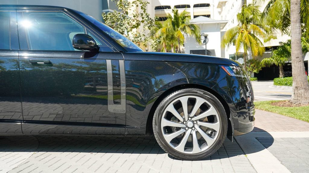 Used 2023 Land Rover Range Rover Long Wheelbase Autobiography AWD/4WD image 29