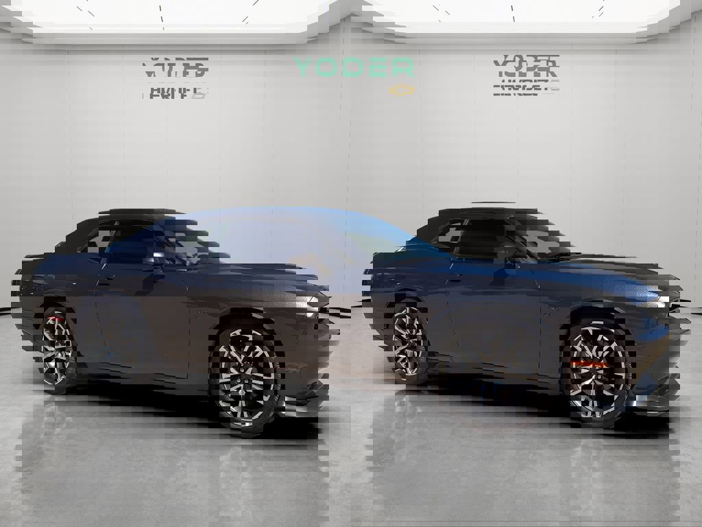 Used 2023 Dodge Challenger R/T image 3