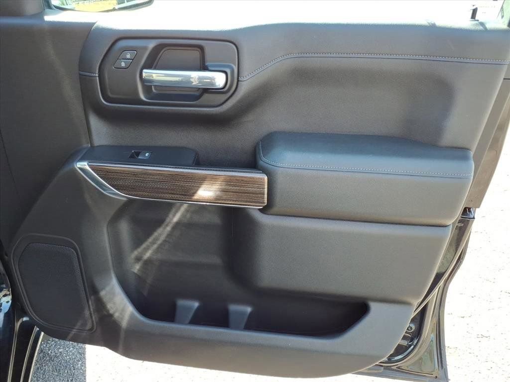 Used 2020 Chevrolet Silverado 1500 LT w/ All-Star Edition image 13