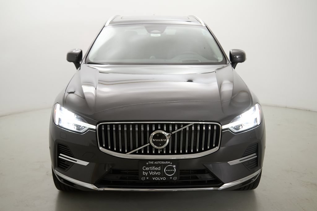 Certified 2023 Volvo XC60 T8 Ultimate w/ Climate Package AWD/4WD image 5