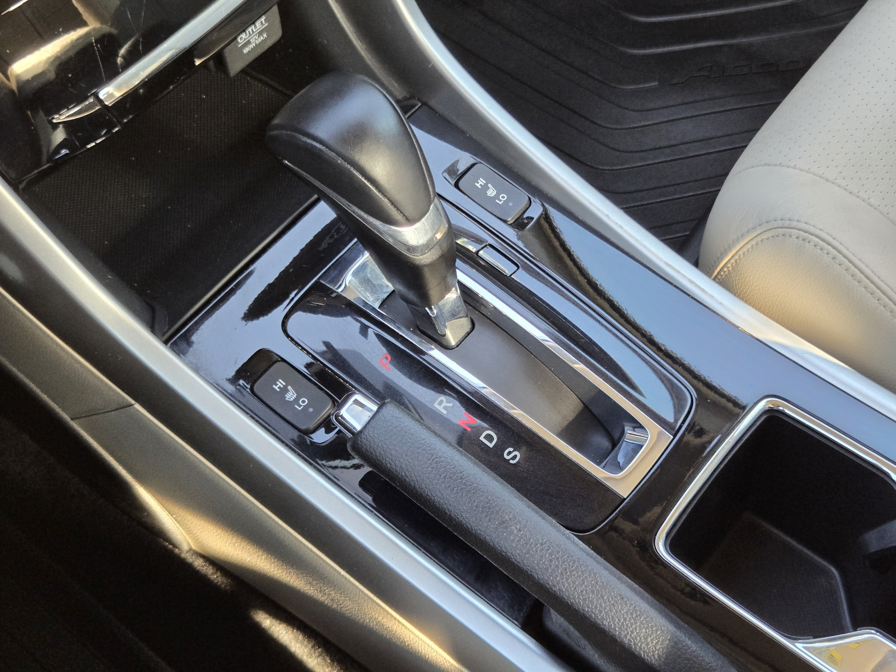 Used 2016 Honda Accord Touring image 16