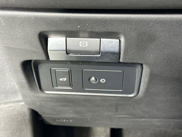 Used 2022 Land Rover Range Rover Evoque R-Dynamic SE image 25