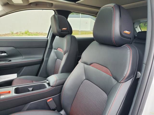 New 2026 Nissan Kicks SR w/ SR Premium Package image 17