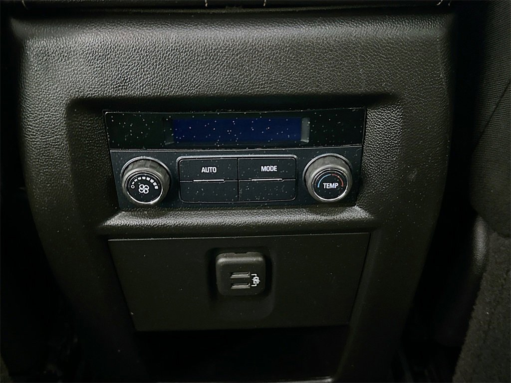 Used 2020 Chevrolet Traverse LT image 26