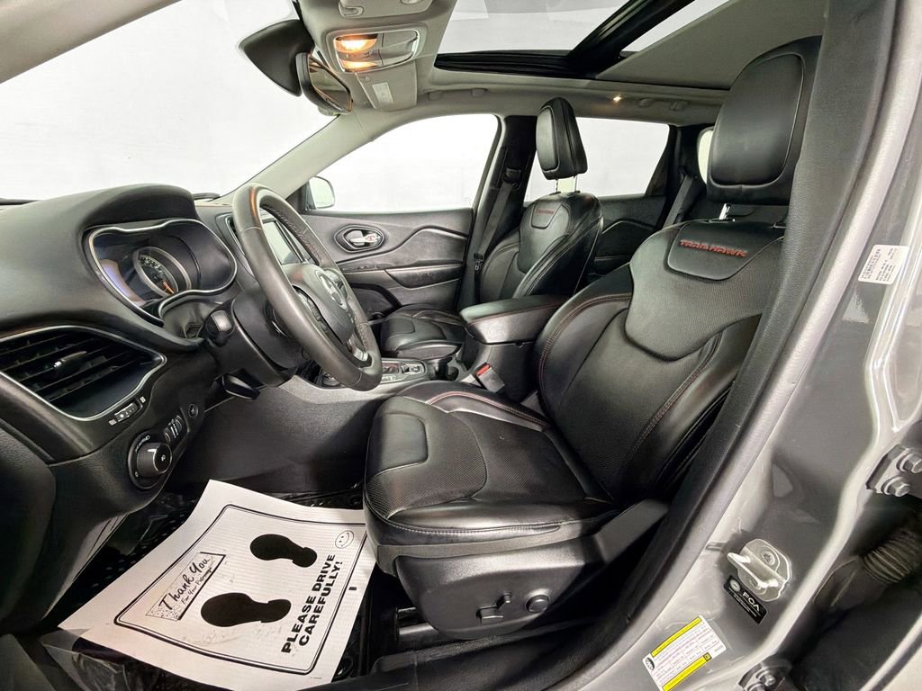 Used 2022 Jeep Cherokee Trailhawk w/ Trailhawk Elite Value Package image 21