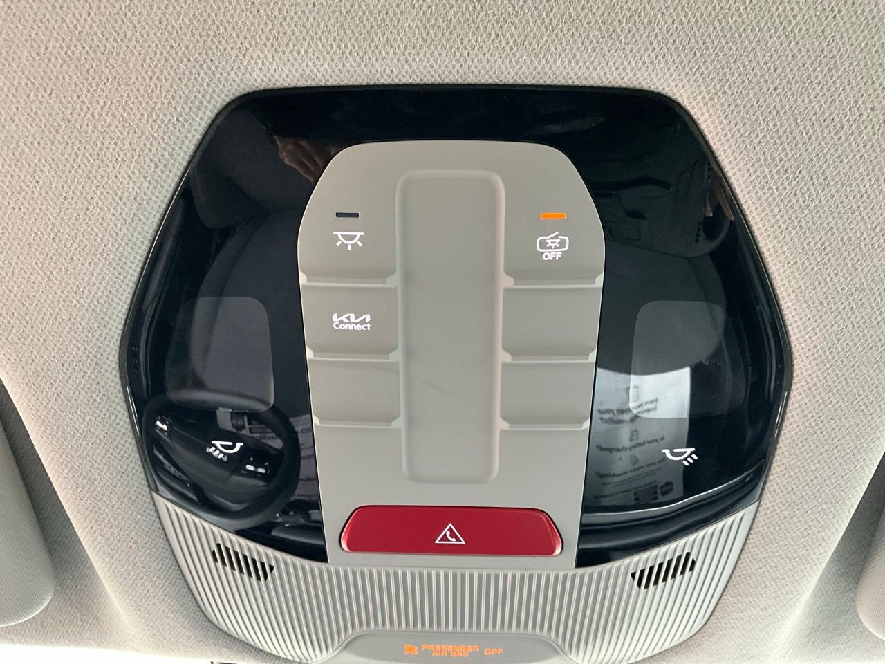 Used 2025 Kia K4 LXS image 16