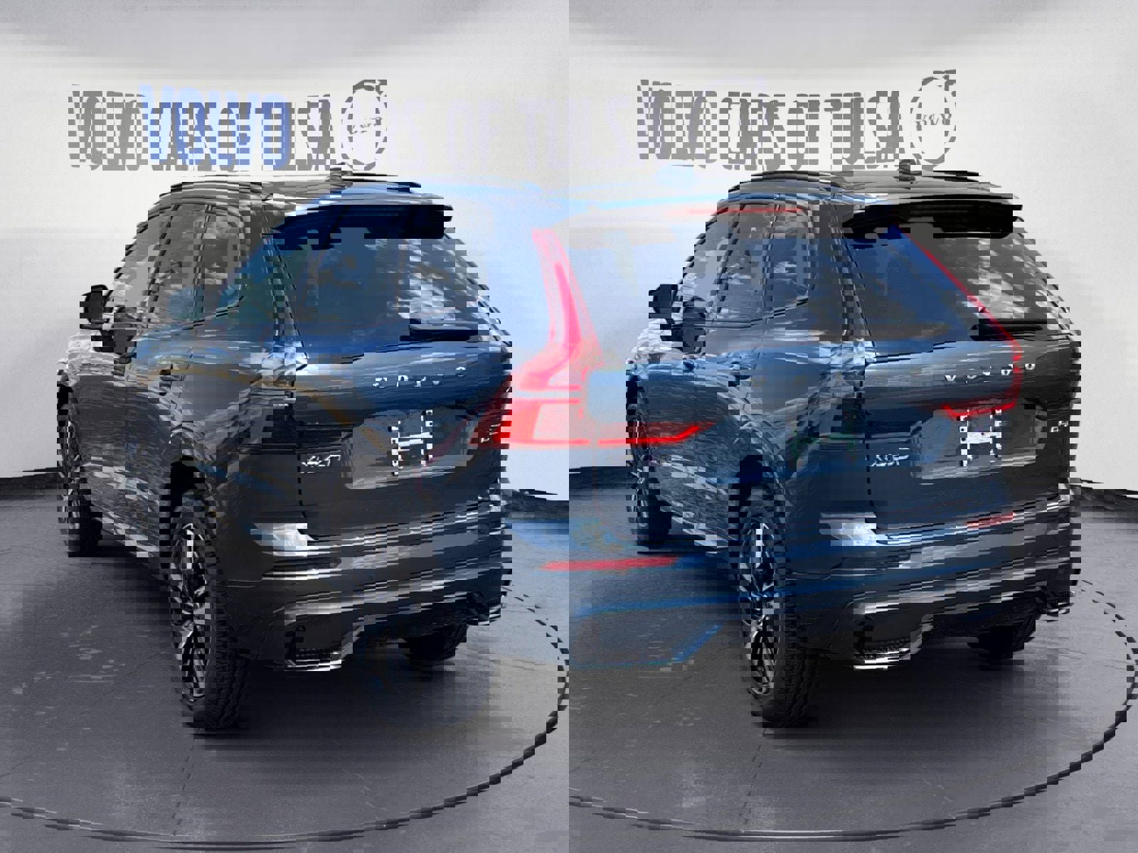 New 2026 Volvo XC60 B5 Core w/ Protection Package Premier image 3
