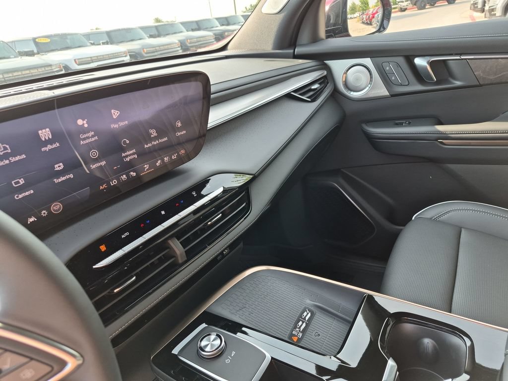 New 2026 Buick Enclave Avenir w/ Super Cruise Package FWD image 26