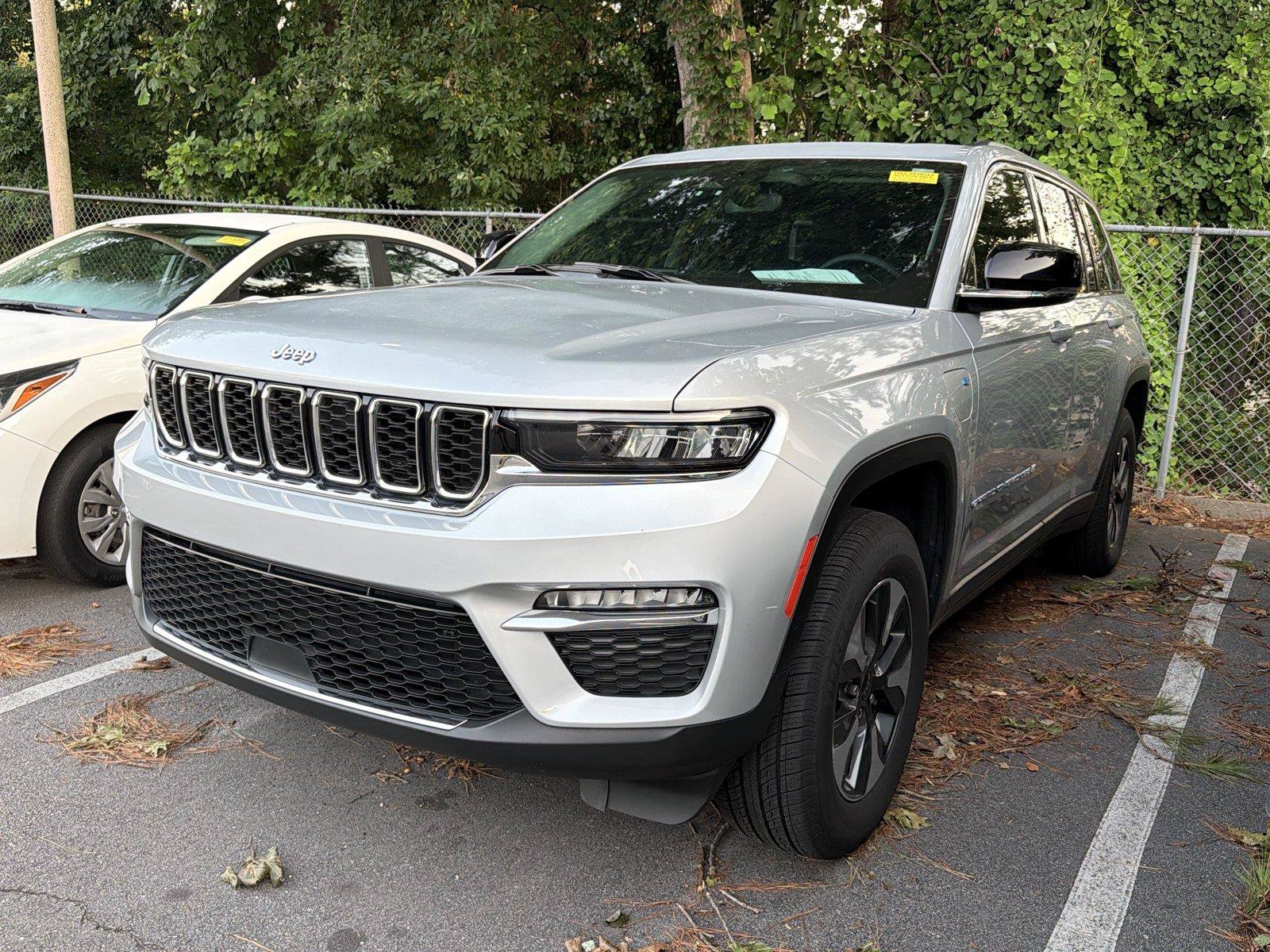 Used 2022 Jeep Grand Cherokee Limited 4xe AWD/4WD image 1