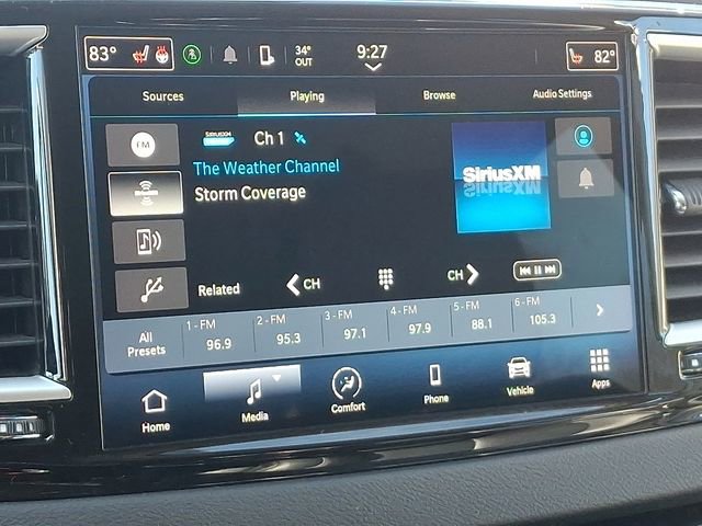 Used 2024 Chrysler Pacifica Touring-L image 16