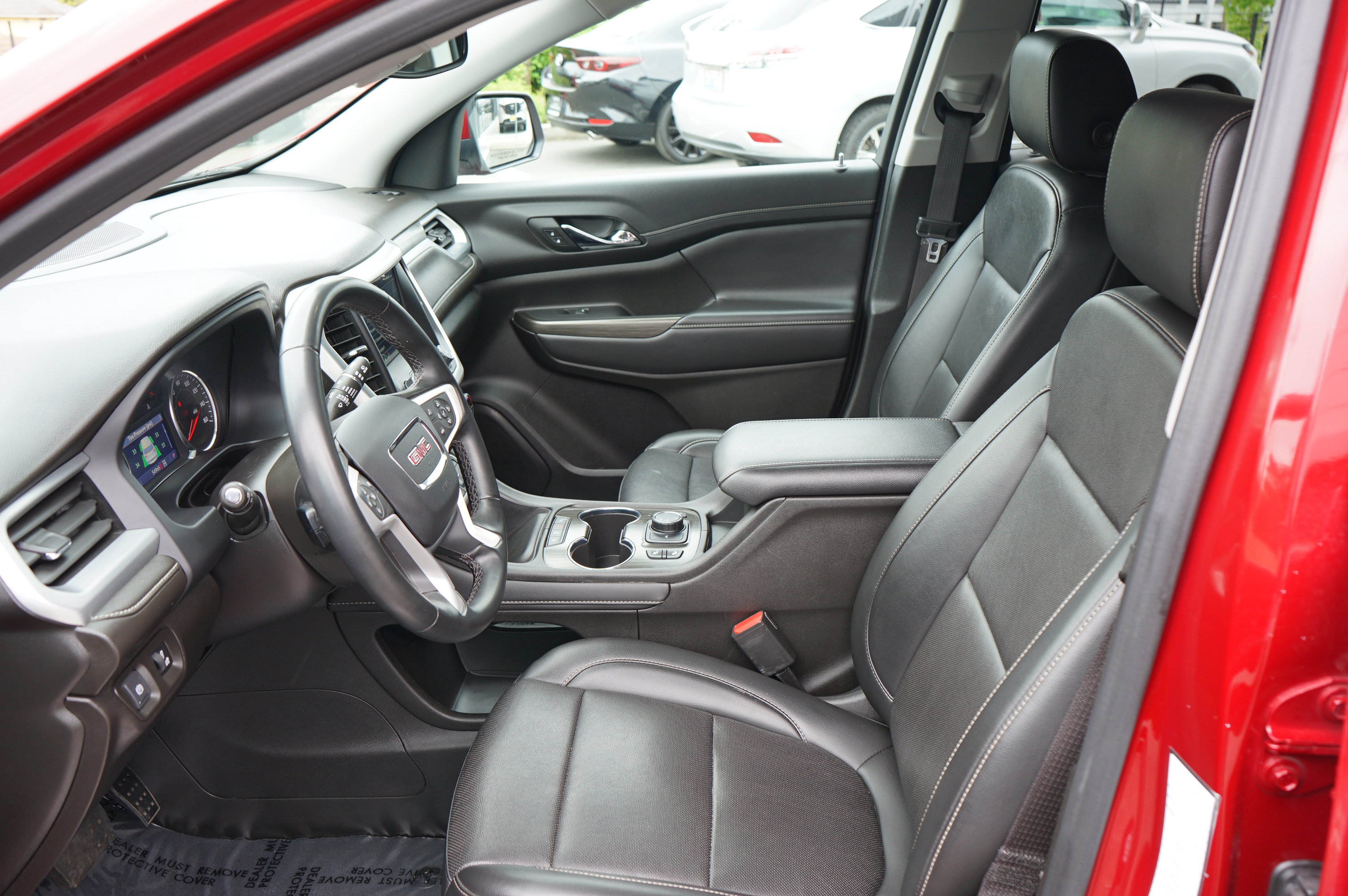 Used 2023 GMC Acadia SLT image 18