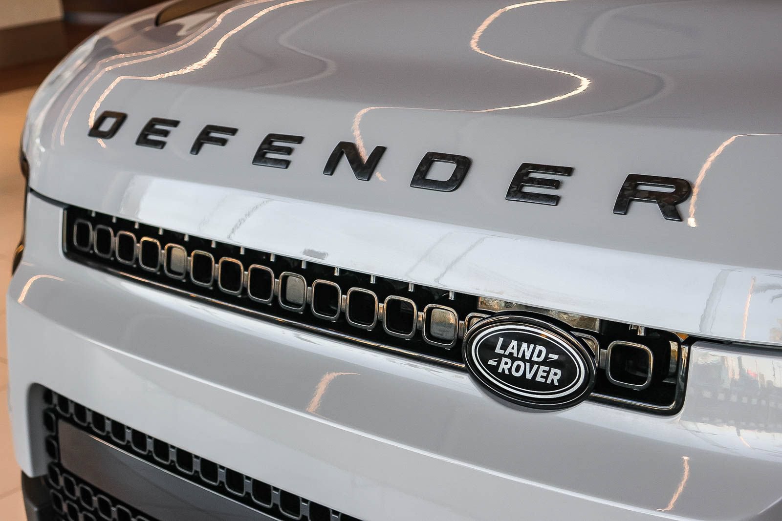 New 2026 Land Rover Defender 110 AWD/4WD image 11
