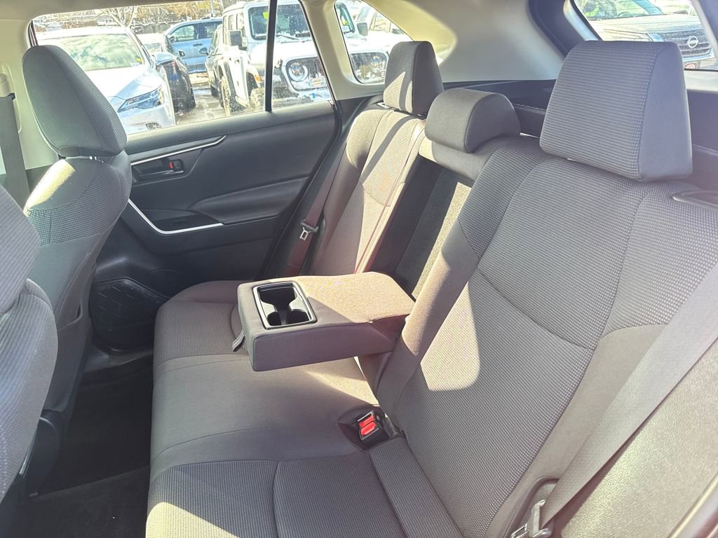 Used 2023 Toyota RAV4 LE image 31