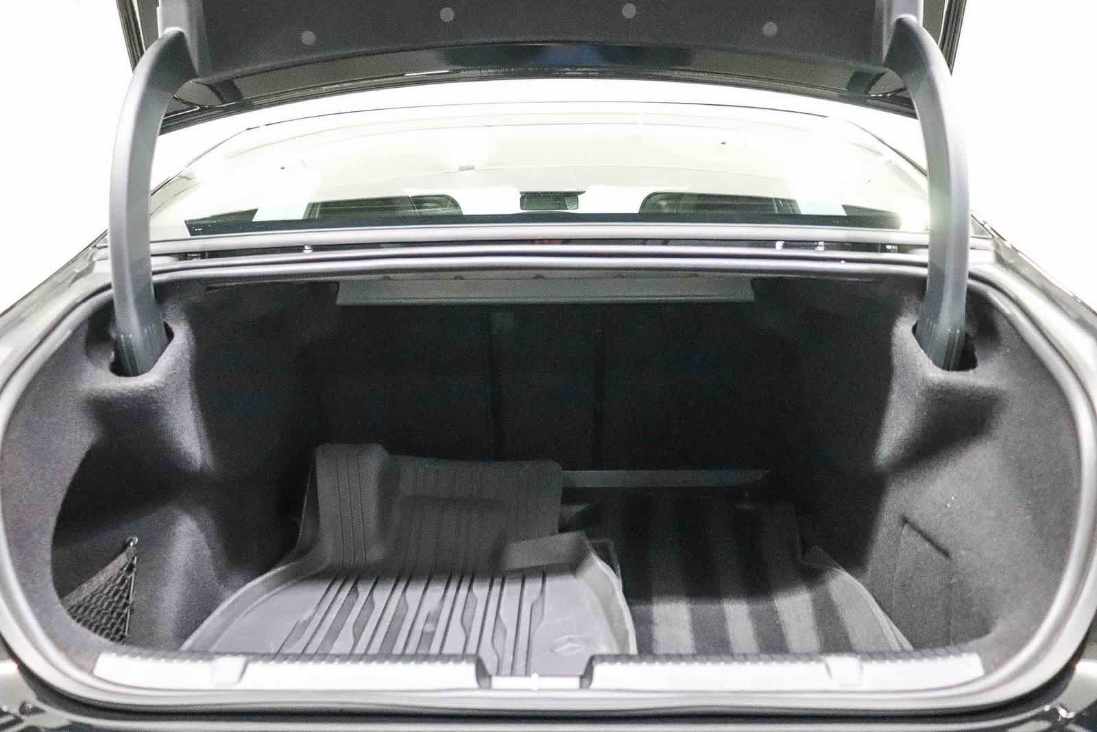 Used 2023 Mercedes-Benz EQE 500 4MATIC Sedan image 27