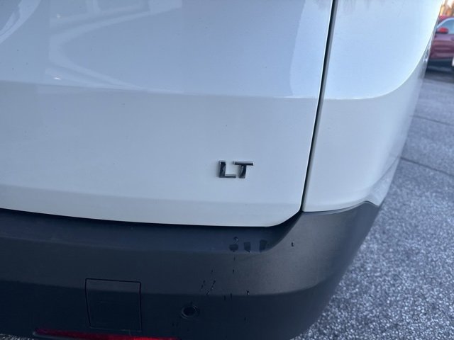 Used 2020 Chevrolet Traverse LT image 11