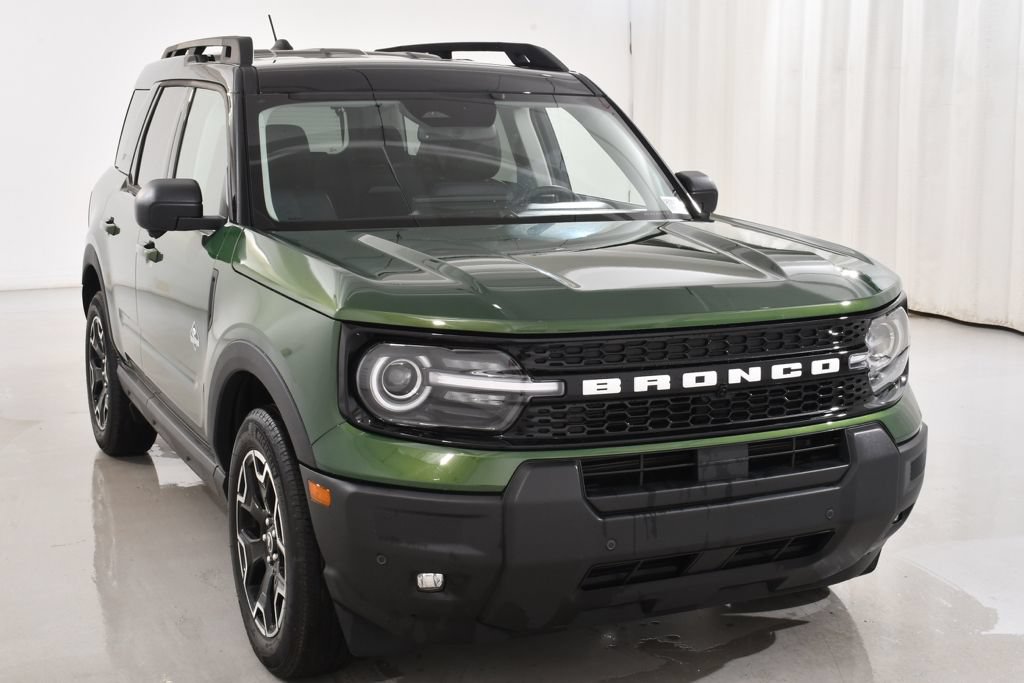 Used 2025 Ford Bronco Sport Outer Banks w/ Outer Banks Tech Package+ AWD/4WD image 4