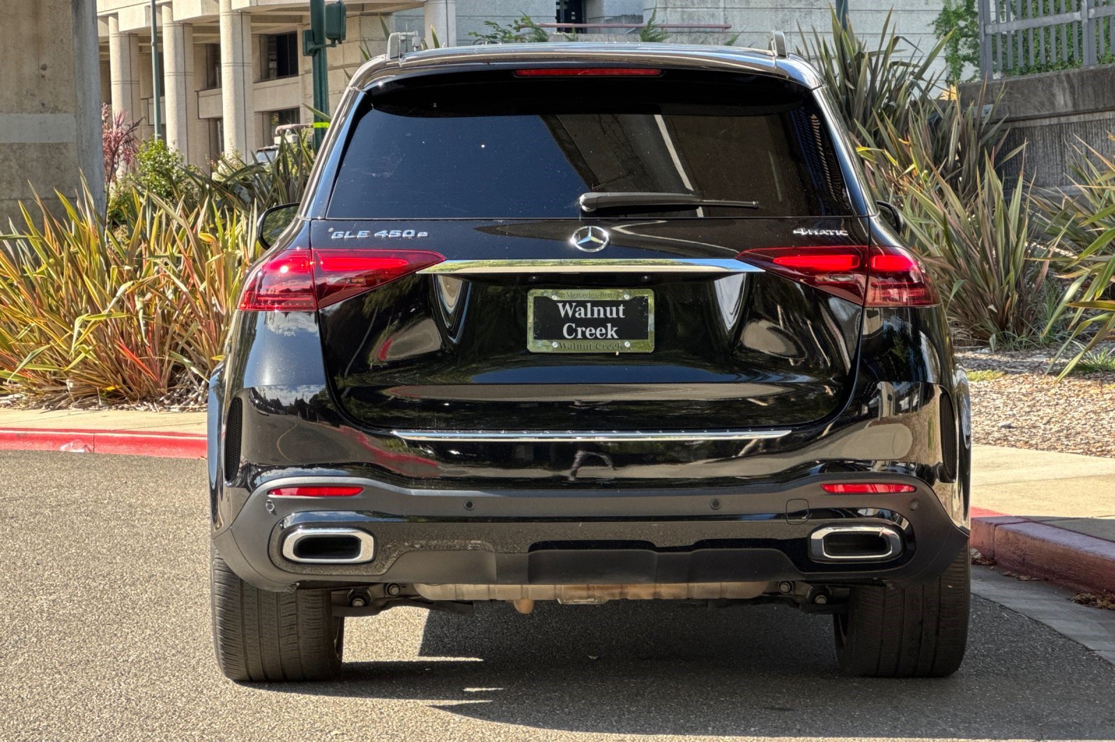 Used 2024 Mercedes-Benz GLE 450e 4MATIC image 8