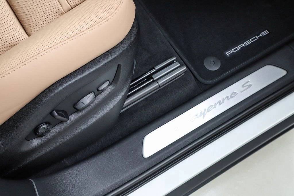 New 2026 Porsche Cayenne S image 68