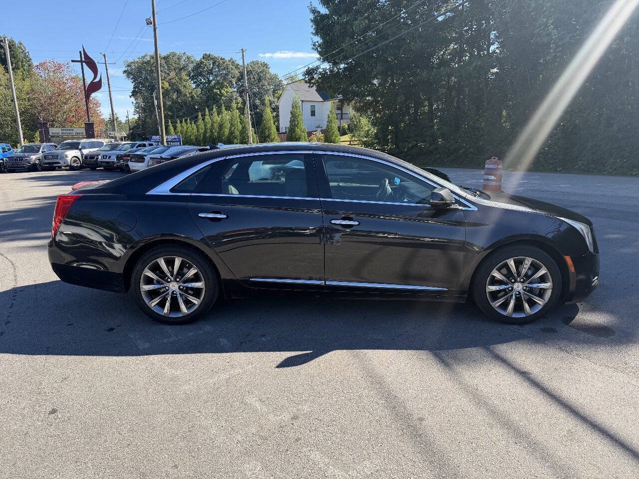 Used 2014 Cadillac XTS FWD image 3