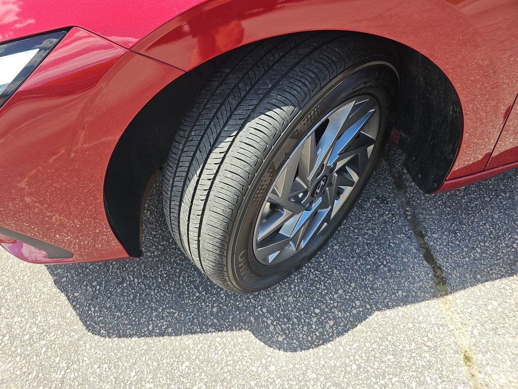 Certified 2024 Hyundai Elantra Blue FWD image 28