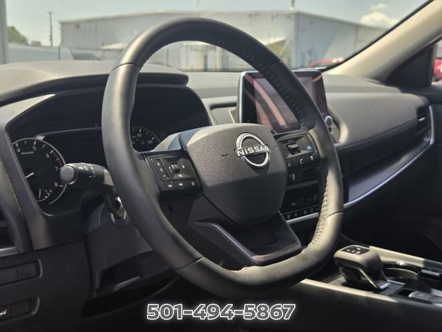 Used 2026 Nissan Rogue SV FWD image 11