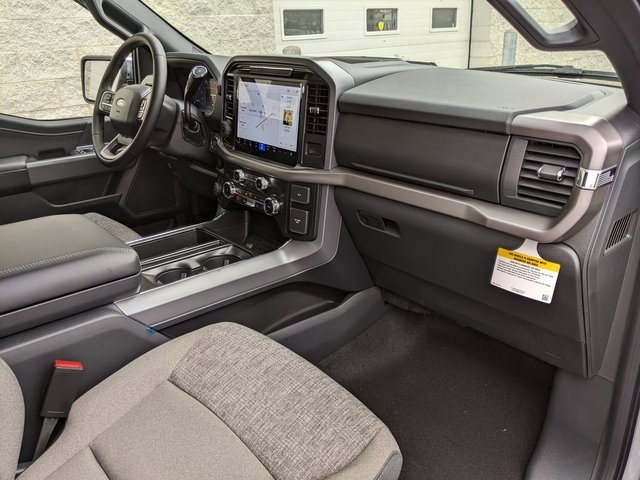 New 2025 Ford F150 XLT w/ Equipment Group 302A MID image 38