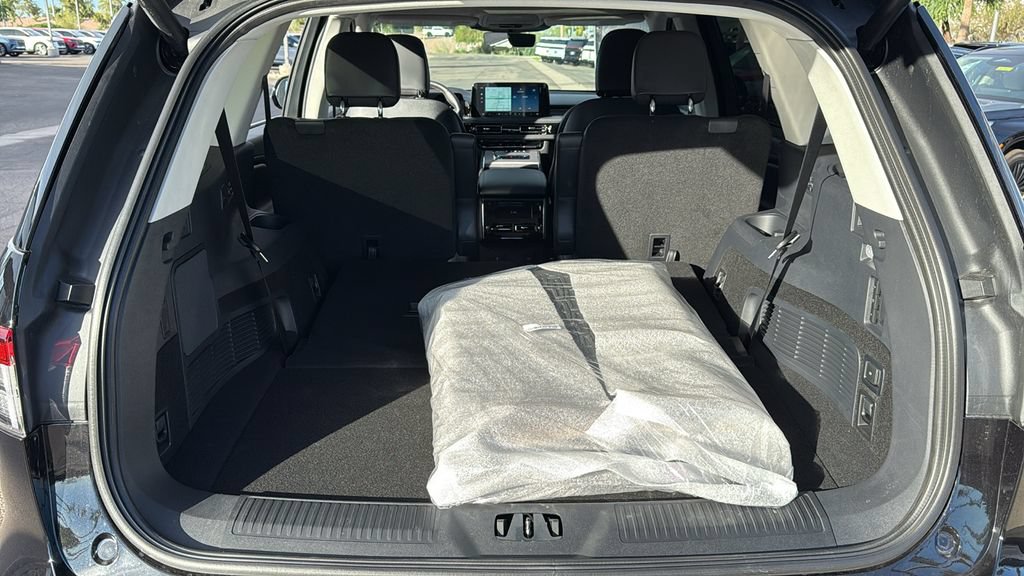 New 2025 Lincoln Aviator AWD w/ Equipment Group 101A image 24