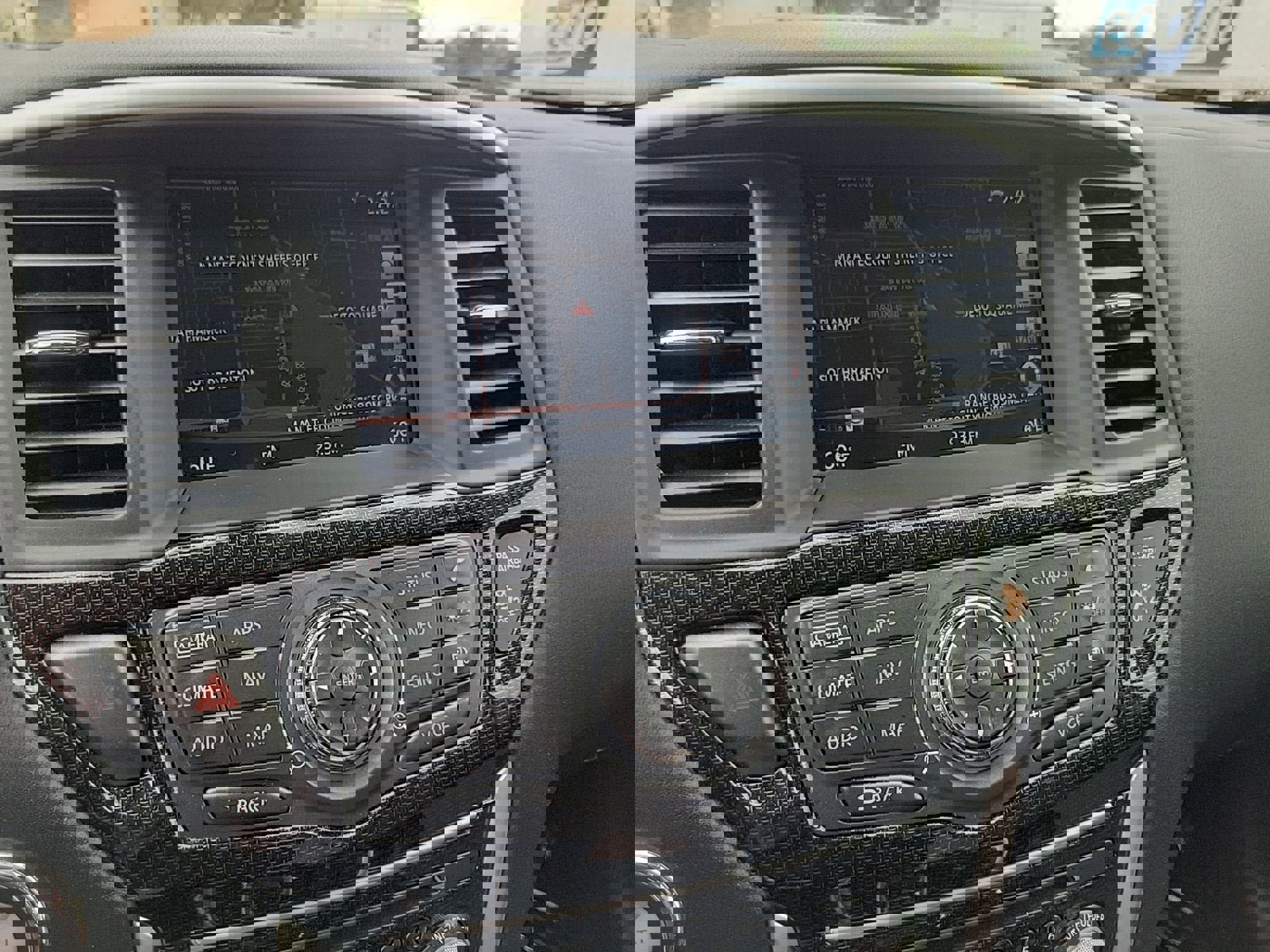 Used 2020 Nissan Pathfinder SL image 20